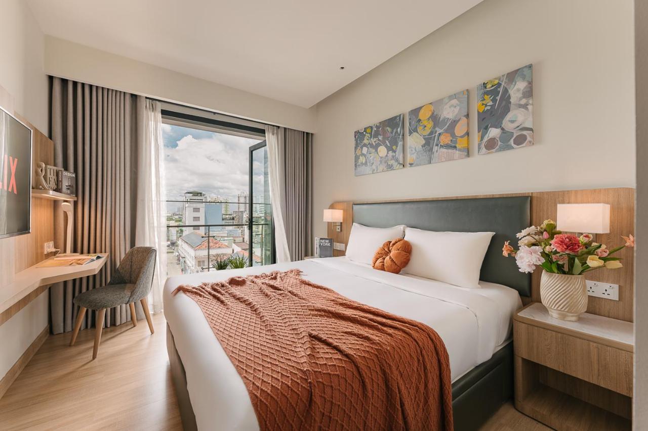 Zenity Apartel Dist 1 By Ssens Homes Apartment